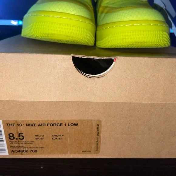 Off-white air force 1 volt size 8.5